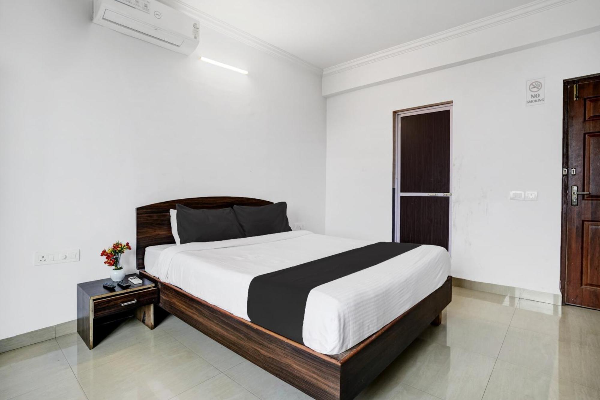 Super Hotel O Porvorim Sangolda Kültér fotó